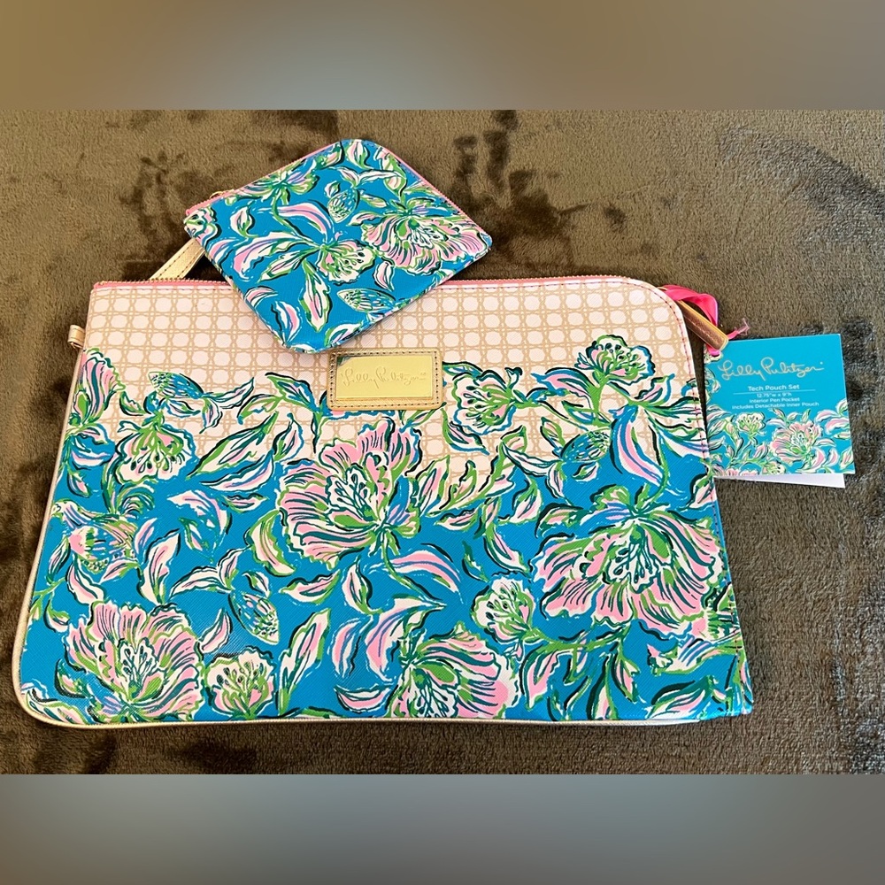 NWT Lilly Pulitzer Tech Pouch 2
Piece Set - Cumulus Blue Chick Magnet